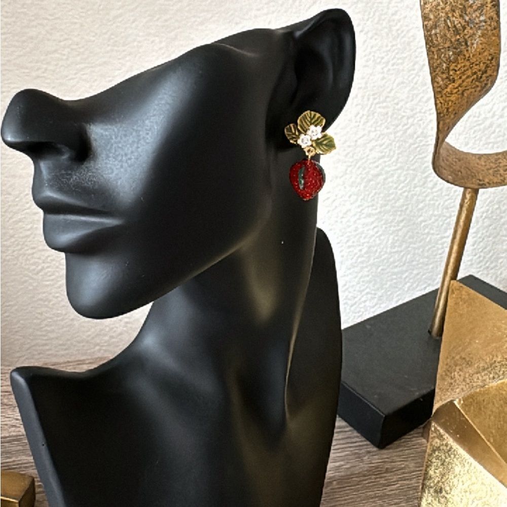 Strawberry earrings A654 - Picture 5 of 5